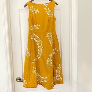 BODEN Boat Neck Mustard Yellow Embroidered Midi Sleeveless Dress Sz 6 A Line Mod